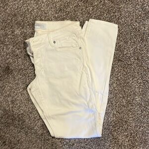 Express women’s cream skinny jeans size 4